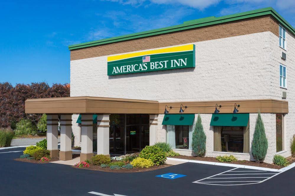 Howard Johnson By Wyndham Portsmouth Exterior foto